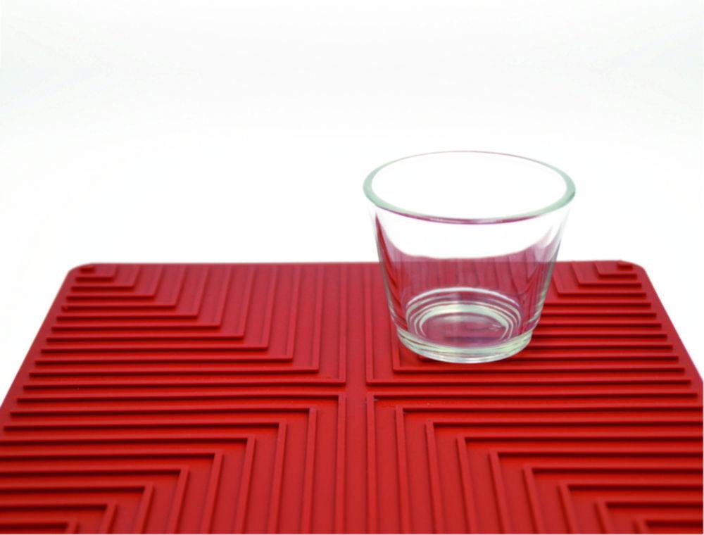Deutsch & Neumann Silicone Laboratory Mat (Red, 250x250 mm)